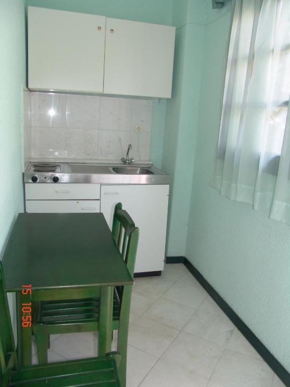 Nikos Apartments Afytos Cameră foto